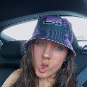 Meet your Posher, Ellie